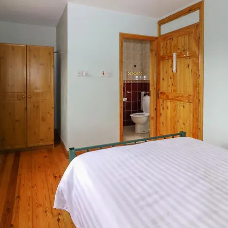 Levally House * Килраш