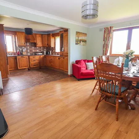 Levally House 度假居