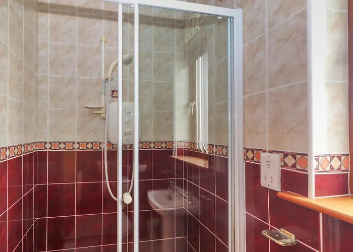 Levally House 度假居 *