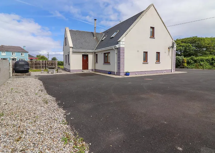 Levally House 度假居 *